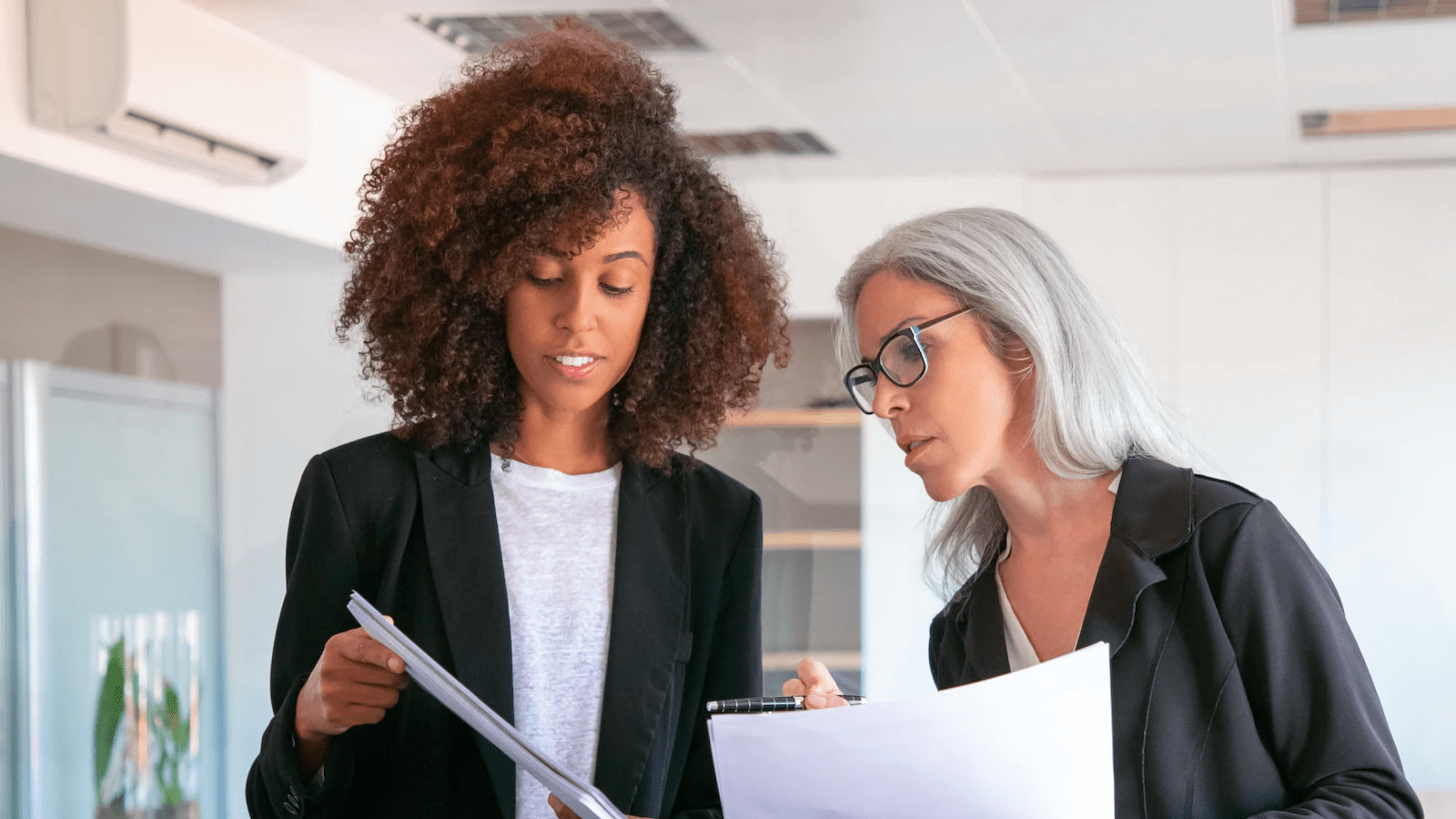 What does the ideal relationship between the board chair and the CEO